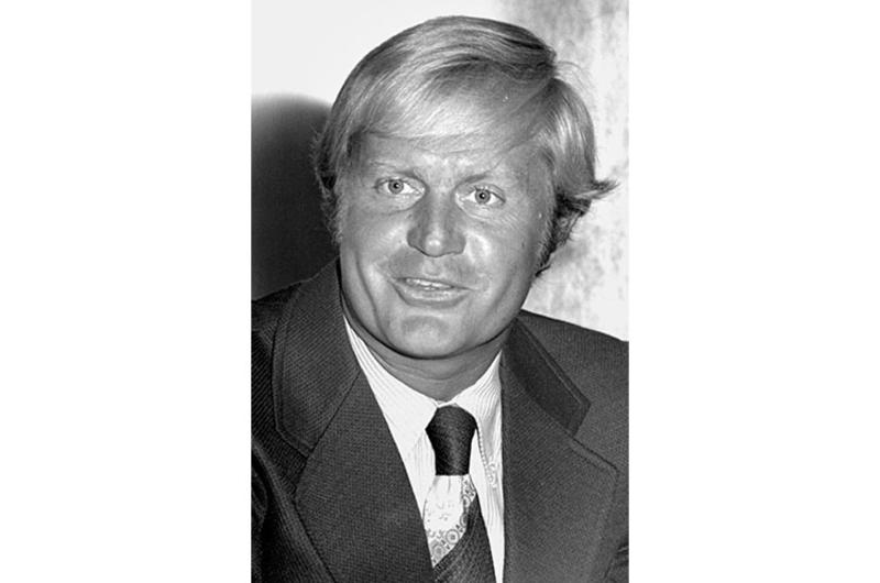 Golfing great Jack Nicklaus meets the press at Tokyo's Imperial Hotel in November, 1972.